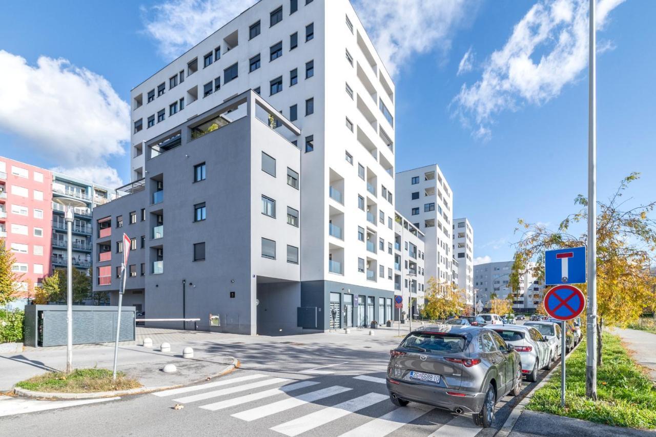 Apartment Lily - Flexible Selfcheckins 48- Luxury- Extra Big Terrace With Jacuzzi